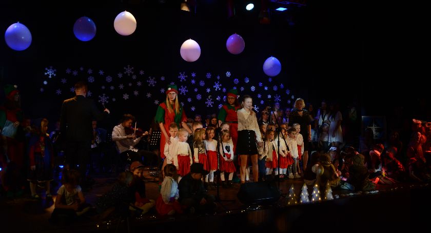 Razem w Święta - przepiękny świąteczny koncert w Sali Szopińskiego w Kościerzynie