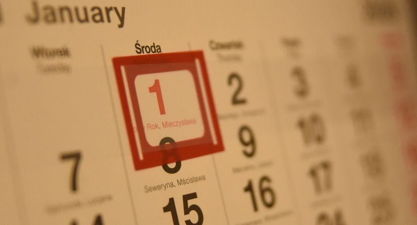 Dni wolne od pracy w 2020 roku - jak będą wyglądały długie weekendy?