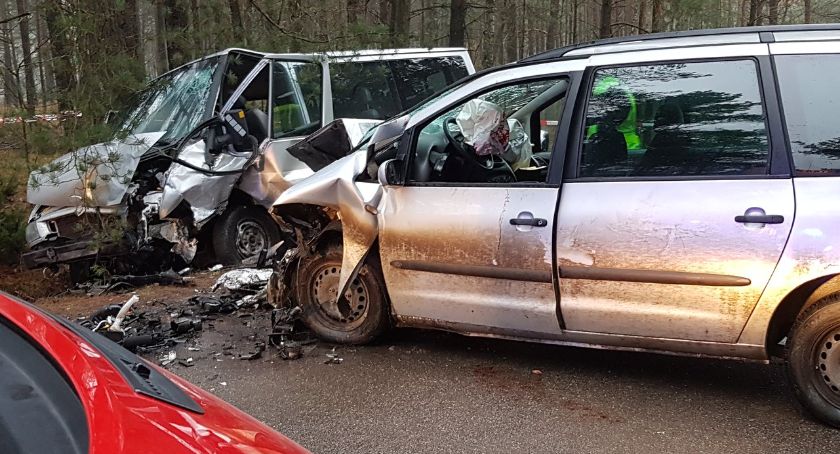 Sześć osób, w tym cztery niepełnosprawne, w szpitalu po wypadku na trasie Osowo-Karsin