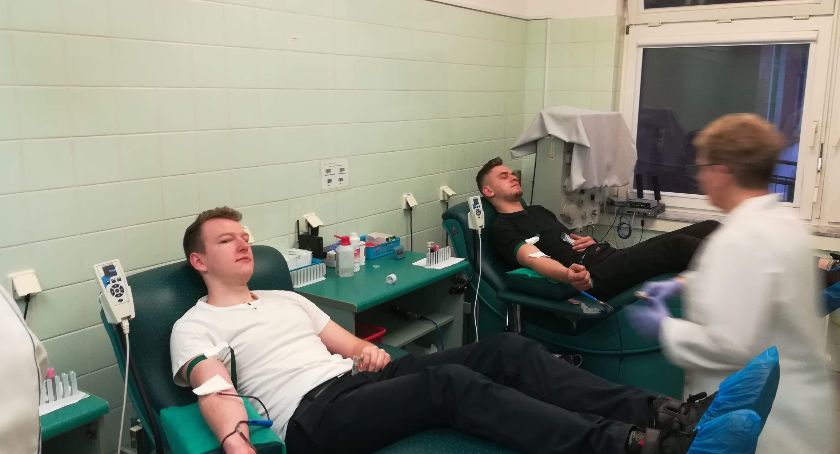 Pierwsza tegoroczna Sobota Mundurowych Krwiodawców za nami. Oddano blisko 16 litrów krwi