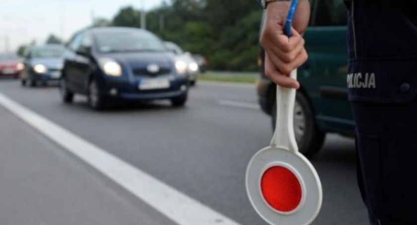 30-latek odpowie za jazdę pod wpływem środków odurzających i za posiadanie narkotyków