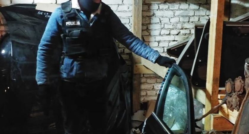 Szajka złodziei samochodów rozbita w Kościerzynie. Trzy osoby z zarzutami