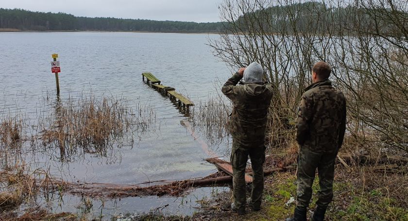 Społecznie chronią środowisko - zbierają na sprzęt