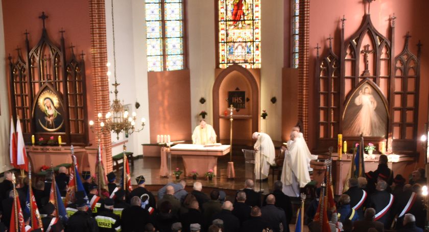 Episkopat wydał stanowisko dot. koronawirusa. Jest dyspensa na msze święte