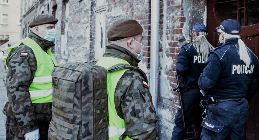 Żołnierze WOT-u na wspólnych patrolach z policjantami