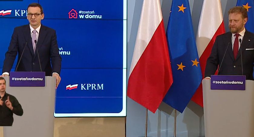 Po świętach obowiązek zakrywania nosa i ust. Egzaminy przełożone na czerwiec