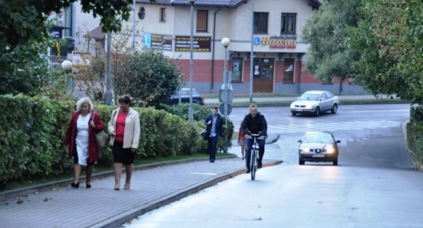 Pieszo, na rowerze - tak pracownicy kościerskiego magistratu dotarli do pracy