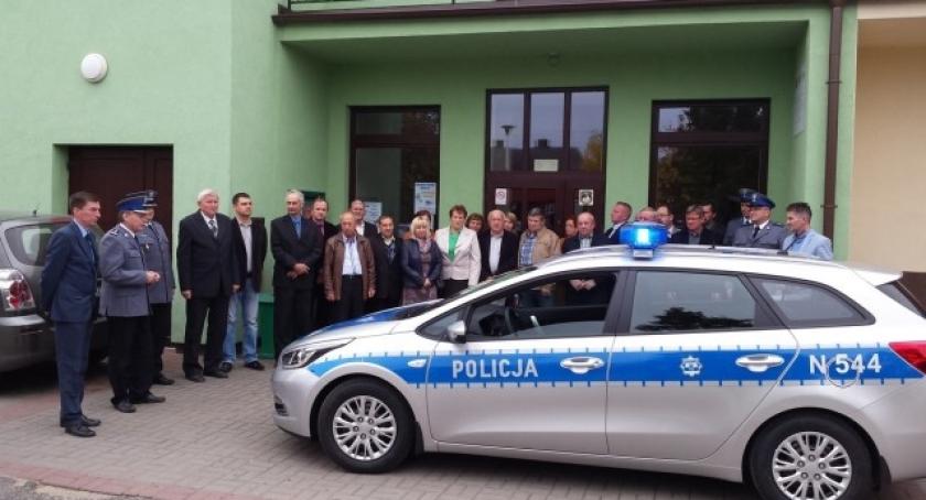 Nowy radiowóz dla Komisariatu Policji w Karsinie