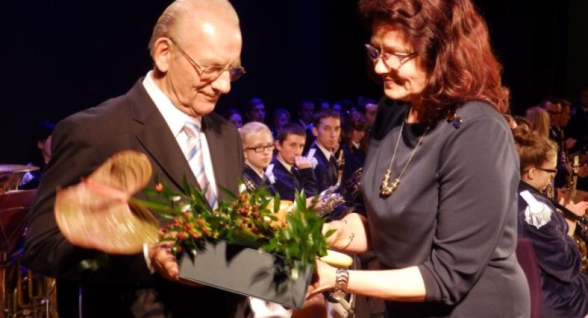 Wspomnienia, podziękowania i doskonała muzyka, czyli benefis Antoniego Wenckiego