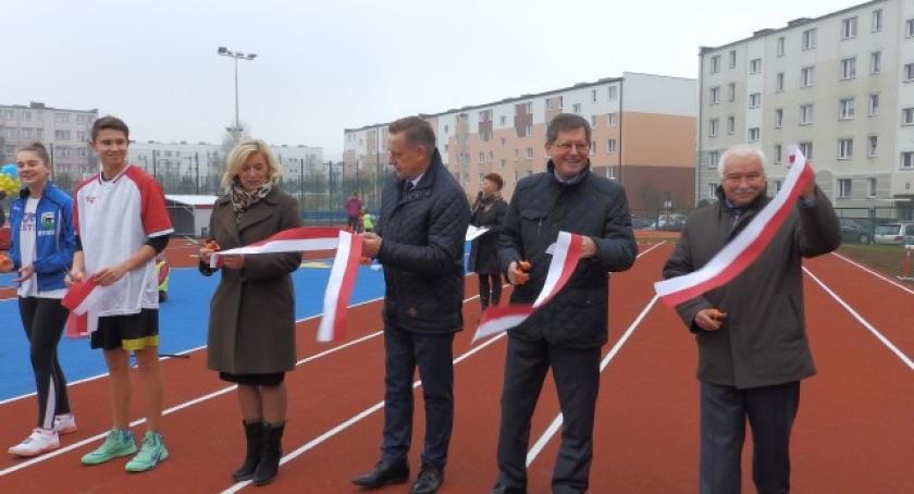 Kościerzyna. Boisko lekkoatletyczne oficjalnie oddane do użytku