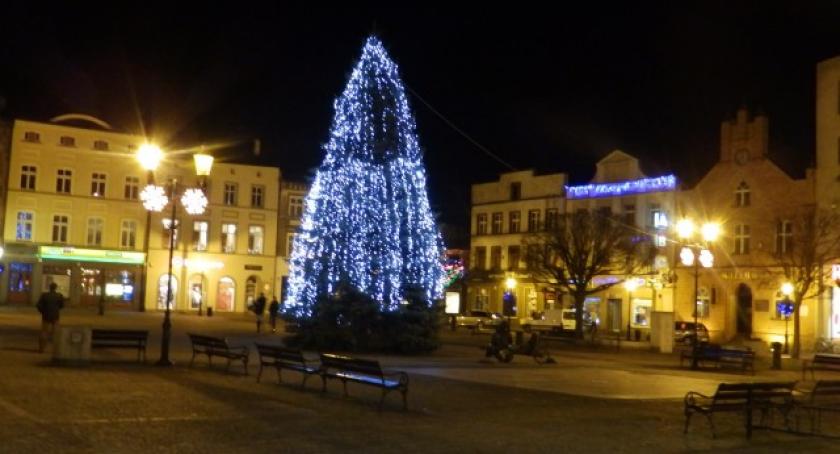 Kościerzyna w świątecznej krasie. Kolorowe iluminacje na ulicach miasta