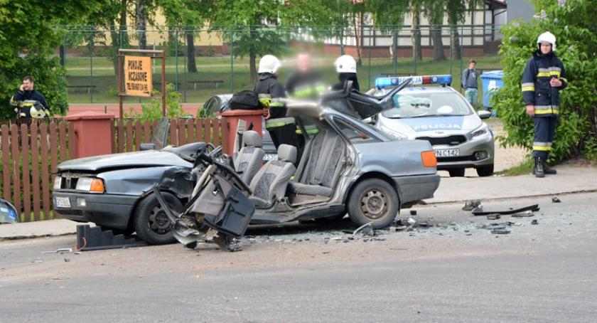 Wiele. Audi zderzyło się z ciężarówką 