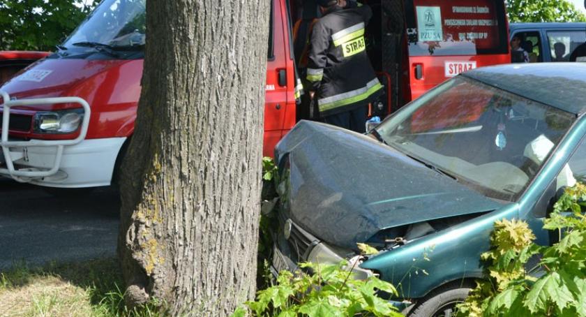 Zielona Wieś. Zderzenie dwóch pojazdów -  poszkodowana 15-latka