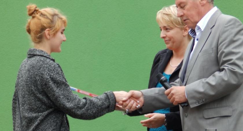 Rozpoczęły się wakacje. Uczniowie usłyszeli ostatni dzwonek