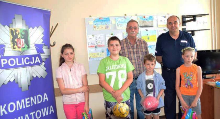 Bezpieczne wakacje okiem młodych artystów