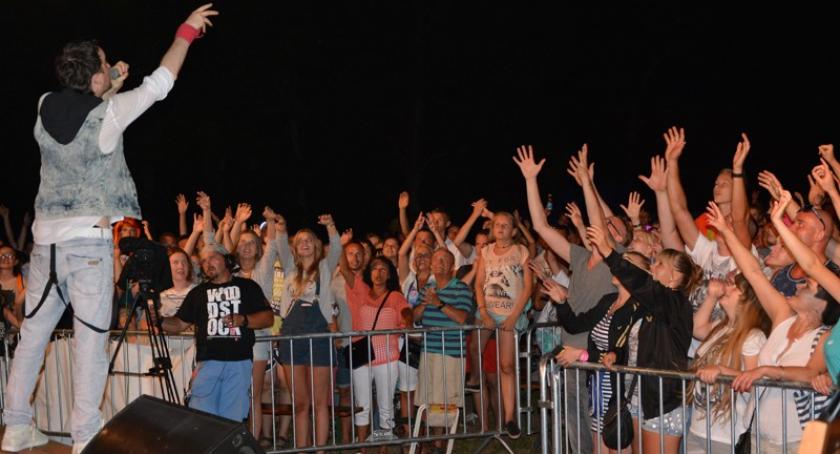 Wdzydze. Tłumy bawiły się z kabaretem i After Party na święcie Sielawy