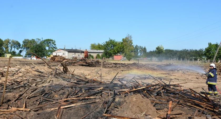 Zwarcie linii energetycznej przyczyną pożaru w Nowych Polaszkach 