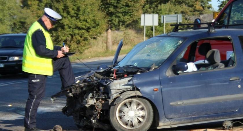 Mały Klincz. Audi zderzyło się z renault clio