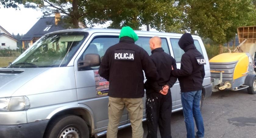 Areszt dla 21-letniego złodzieja samochodu 