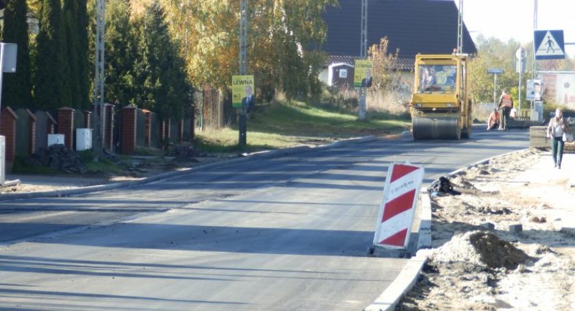 Drogowcy pracują na ulicy Piechowskiego. Remont kościerskiej schetynówki na finiszu 