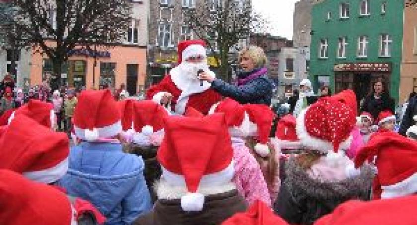 Kościerzyna. Mikołaje na rynku