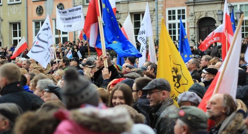 Gdańsk. Manifestowali w obronie demokracji