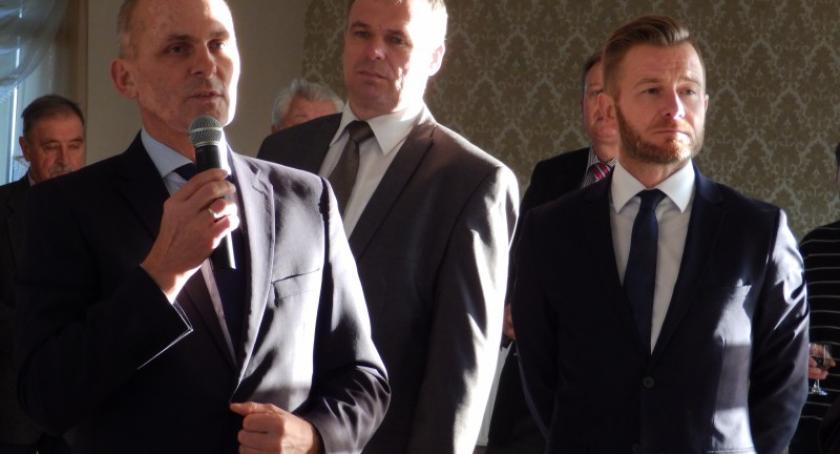 Wznieśli toast za Nowy Rok. Samorządowcy spotkali się z przedsiębiorcami