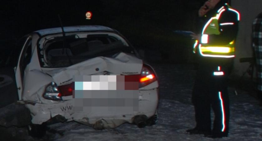 Dębogóry. Zderzenie dwóch pojazdów - jedna osoba w szpitalu