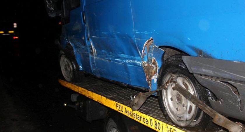 Szumleś Królewski. Wypadek z udziałem trzech pojazdów