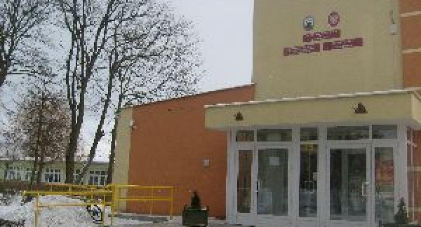 Szkoły na baterie słoneczne