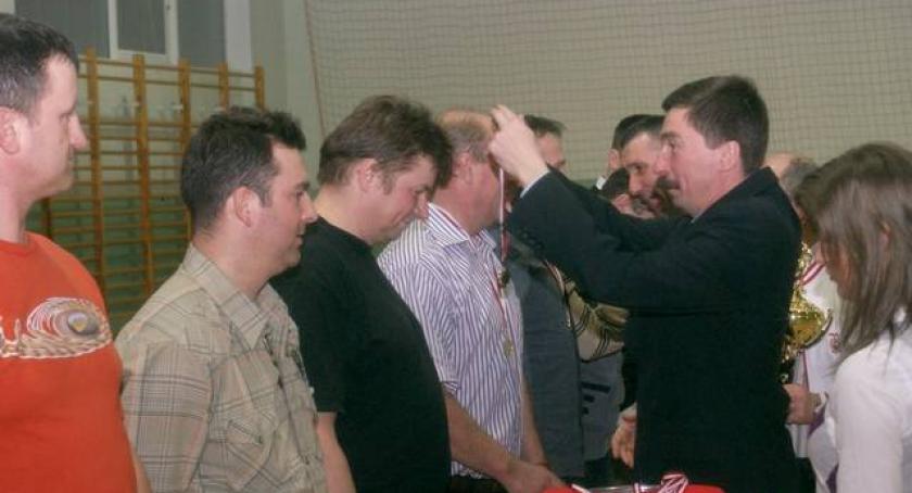 „Oldboys” mistrzem halówki w Karsinie