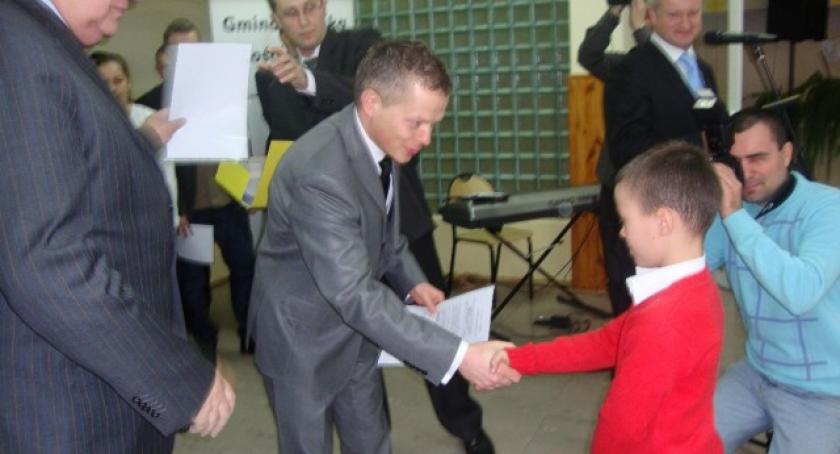 Burmistrz rozdał stypendia 