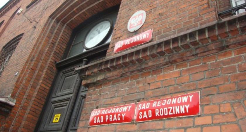 Nikt nie chce prowadzić procesu byłych starostów