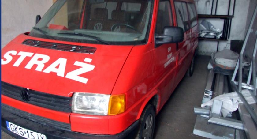 Nowy Barkoczyn. Spór o OSP. Wóz trafił pod młotek. Remiza do rozbiórki