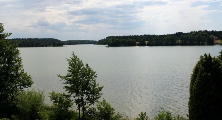 NIK skontrolował kościerskie jeziora - samowole budowlane i zagrodzone linie brzegowe