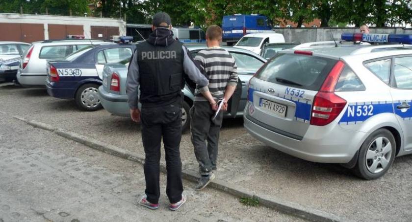 Kościerzyna. Funkcjonariusze zatrzymali poszukiwanego 26-latka