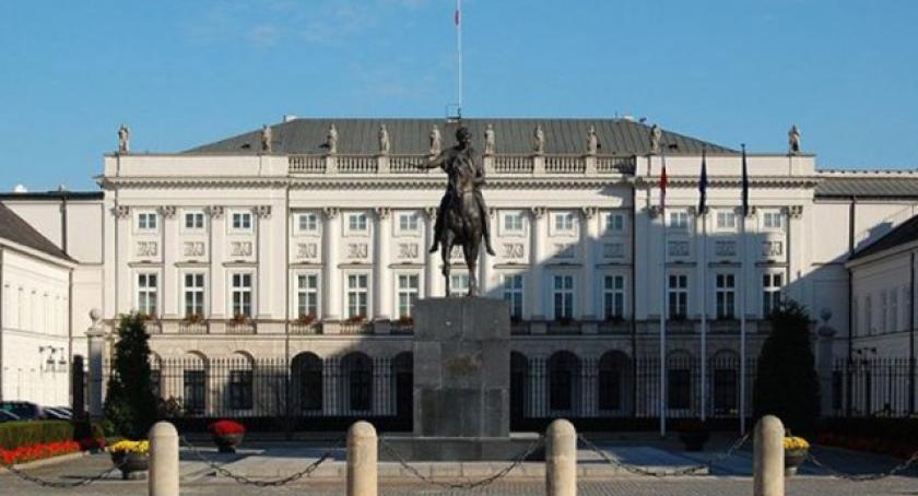 „Mam Prawo Wiedzieć”. Wyborczy serwis dla niezdecydowanych