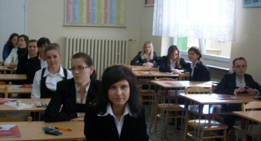 Maturzyści z Kościerzyny przyłapani na ściąganiu