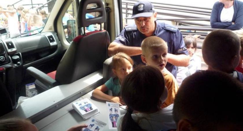 Kościerzyna. Funkcjonariusze policji opowiadali jak przeżyć wakacje