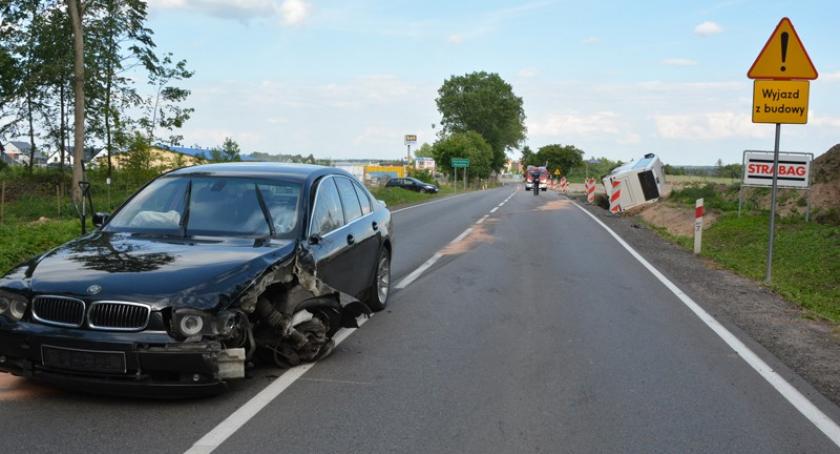 Kościerzyna. Zderzenie BMW z autokarem - jedna osoba ranna