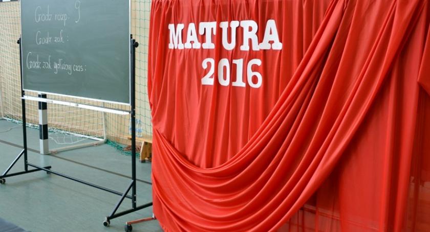 Wyniki matur 2016 - powiat kościerski na ósmym miejscu w województwie