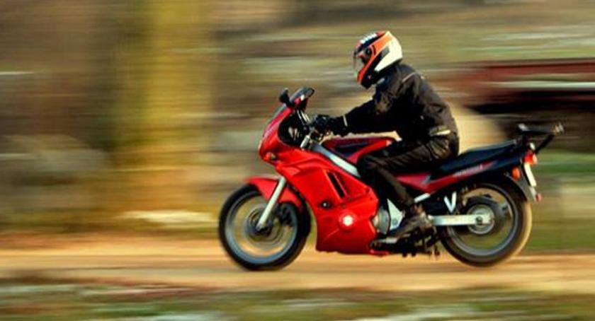 Pijani rowerzyści, za szybcy motocykliści, nieuważni kierowcy aut - to najczęstsi sprawcy wypadków