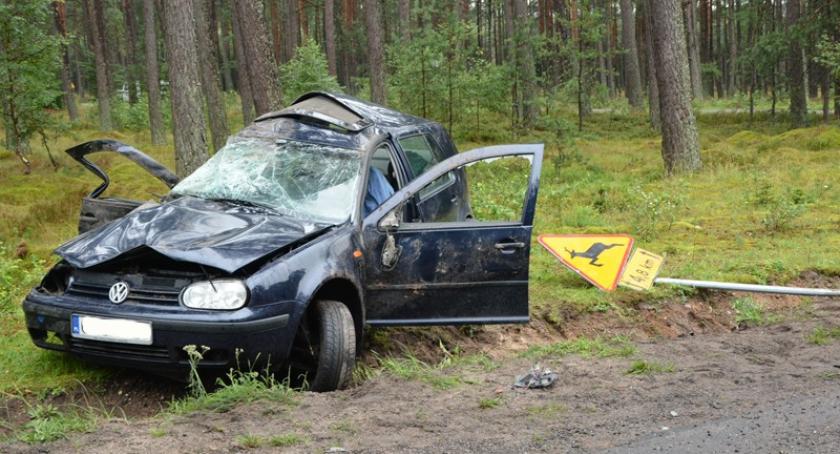 Korne - Bytów. Czołowo - boczne zderzenie ciężarówki z osobówką - nie żyje 54-letnia kobieta