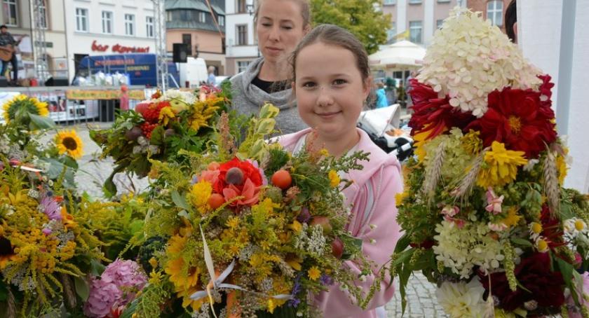 Kościerzyna. Układali bukiety dla Panny Zelno