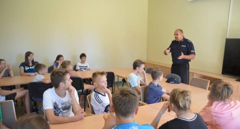 Kościerzyna. Policjanci odwiedzili wypoczywającą młodzież