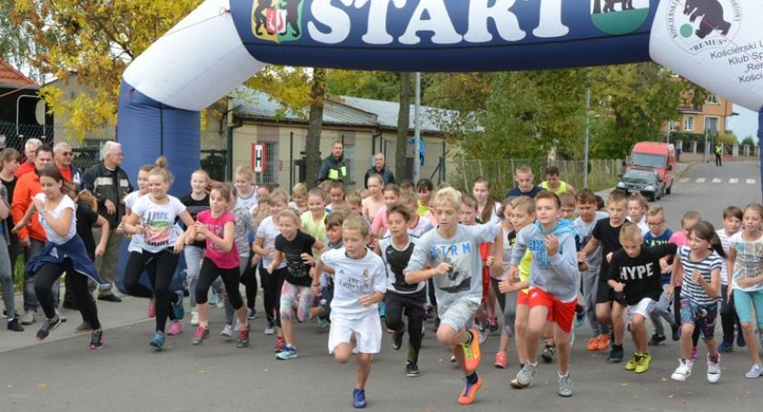 Kościerzyna. Biegali i promowali honorowe dawstwo krwi - Krwiobiegi 2016 za nami