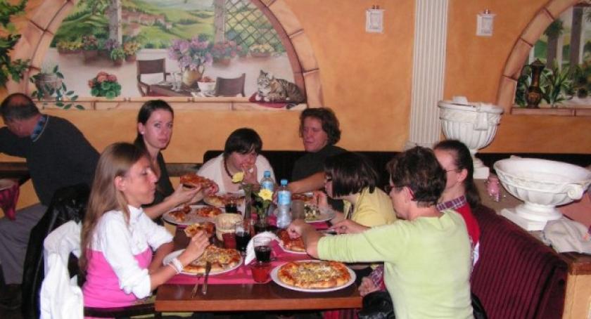 Niepełnosprawni aktywizują się w restauracji