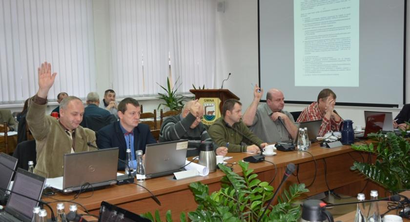 Gm. Kościerzyna. Wysokość stawek podatków lokalnych podzieliła radnych