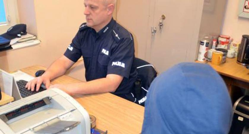 Policjanci z Dziemian odzyskali skradzionego w Niemczech volkswagena