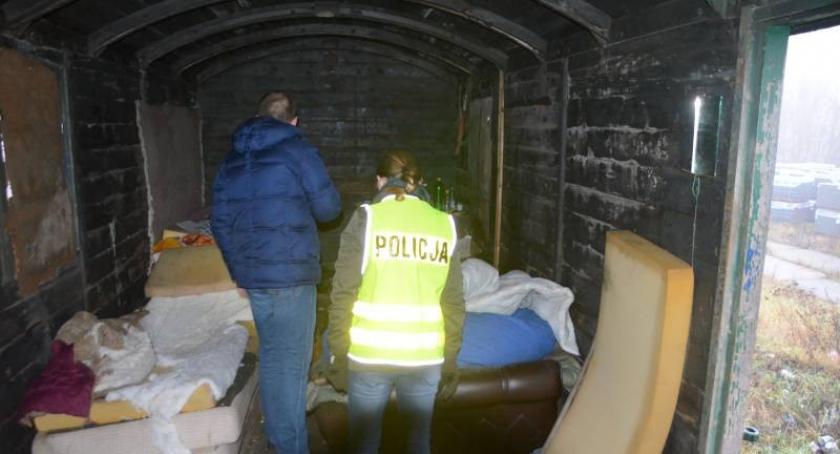 Służby oferują pomoc bezdomnym. Czasami bezskutecznie
